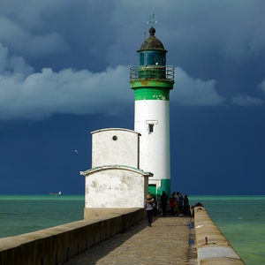 Phare et avancée au Tréport - France  - collection de photos clin d'oeil, catégorie rues